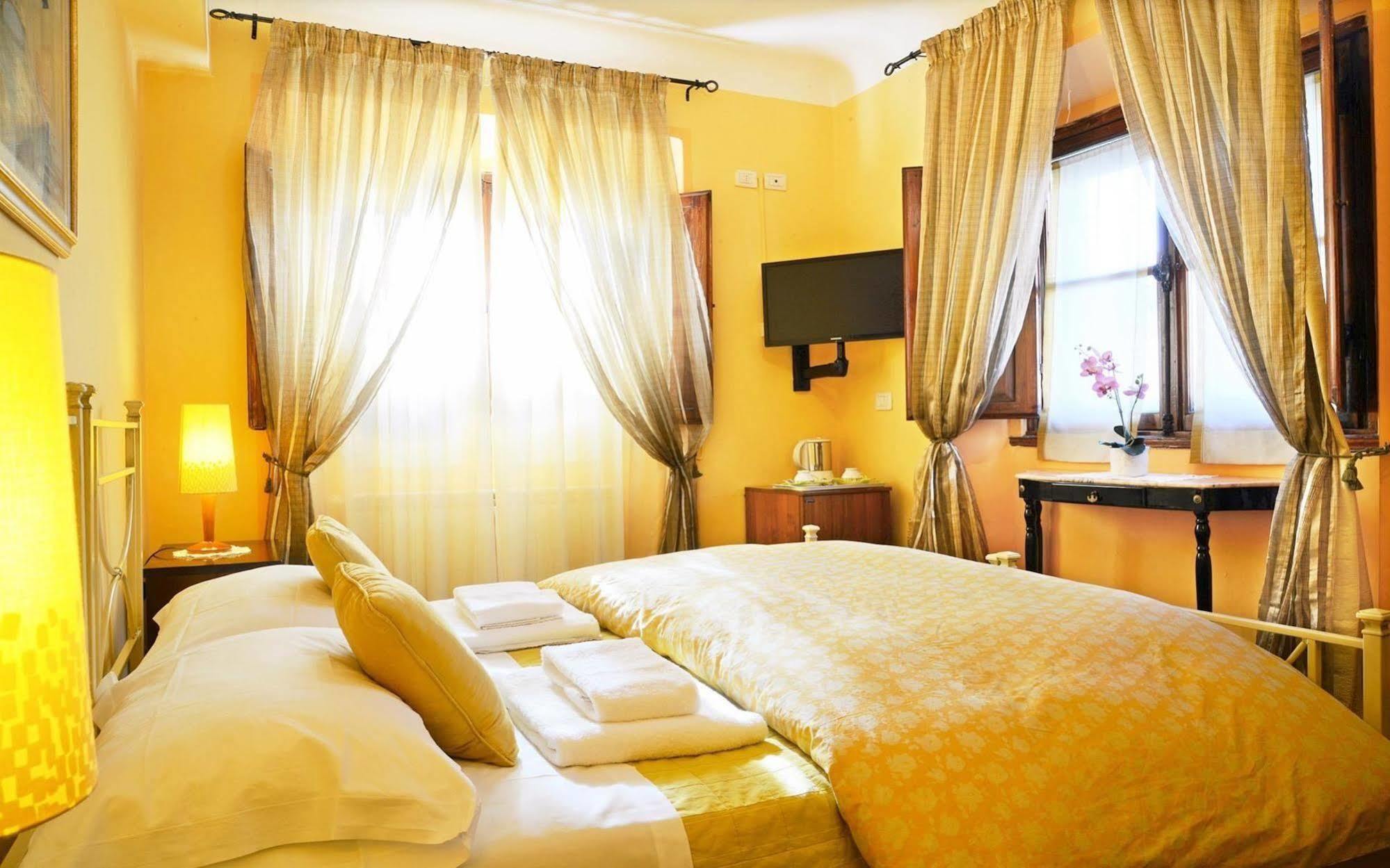 Sani Tourist House Hotel Firenze Bagian luar foto